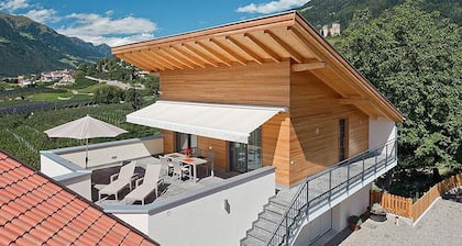 Vacation Apartment "Sauvignon" with Mountain View, Wi-Fi, Balcony, Terrace & Garden