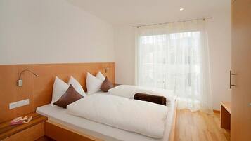 1 bedroom, free WiFi, bed sheets