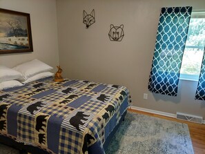 3 bedrooms, desk, free WiFi, bed sheets
