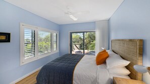 4 habitaciones, tabla de planchar con plancha y acceso a internet 