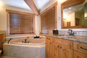 Vasca, asciugacapelli, asciugamani