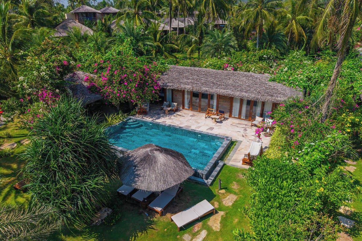 Habitación de diseño | Minibar, caja fuerte, escritorio y espacio para trabajar con un portátil