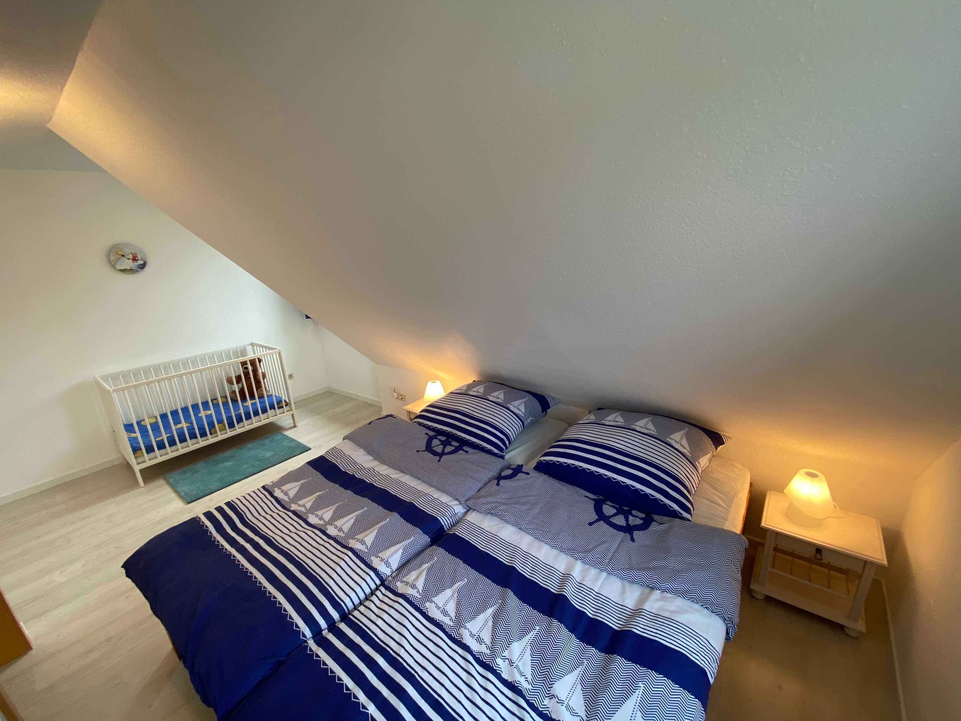 2 bedrooms, travel crib, WiFi