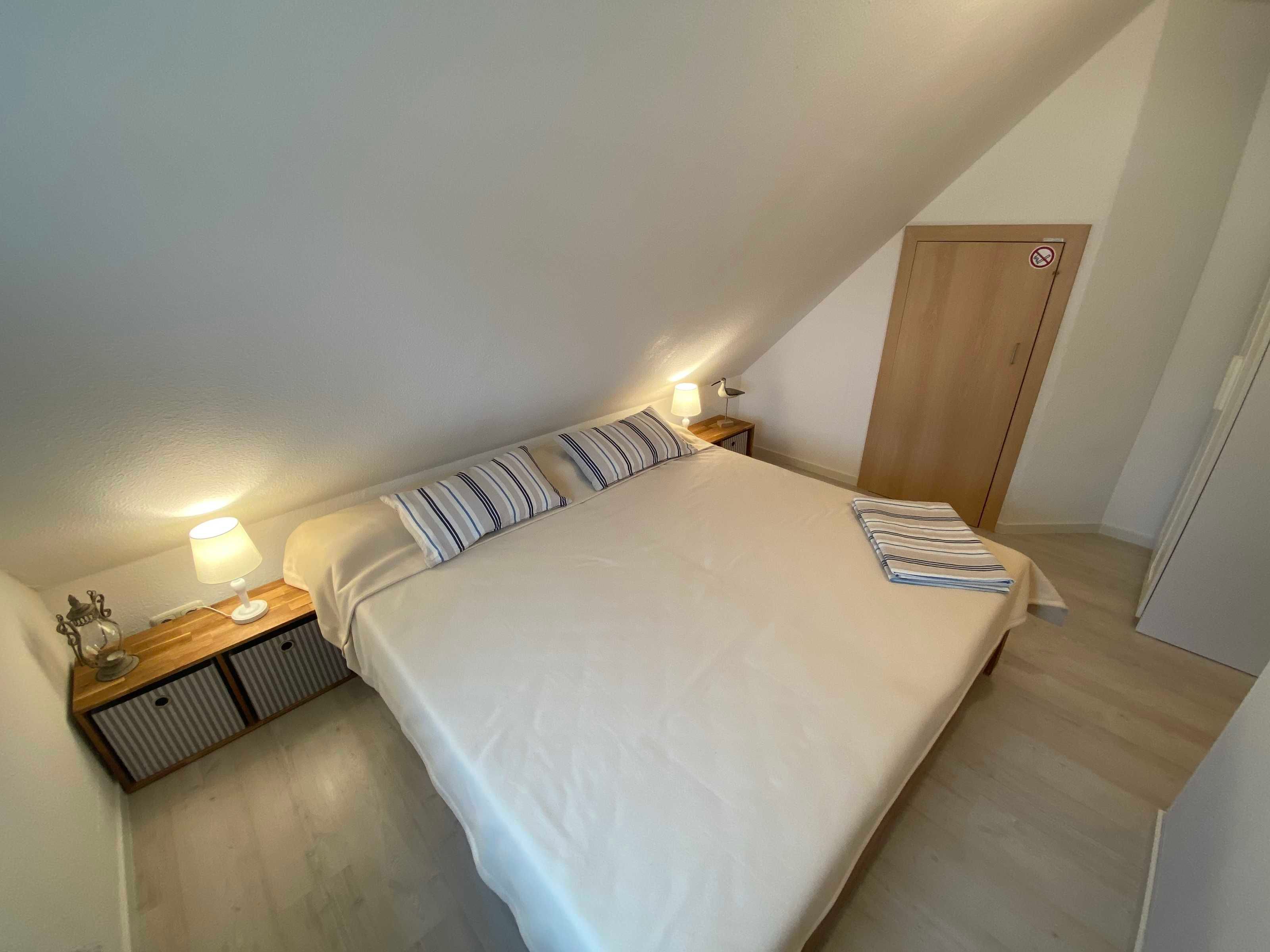 2 bedrooms, travel cot, WiFi