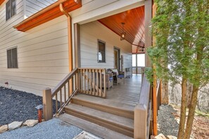 Terrace/patio - A Golden Retreat | Morganton, GA (Morganton)