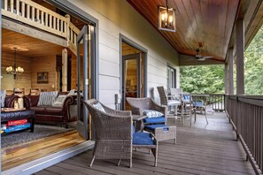 Terrace/patio - A Golden Retreat | Morganton, GA (Morganton)