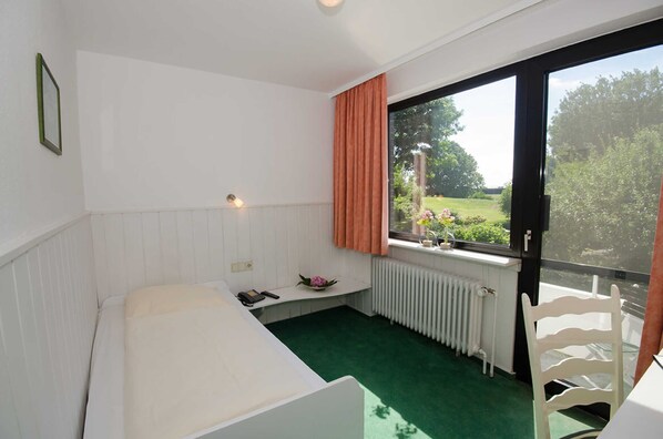 Unclassified image, 1 of 14, button