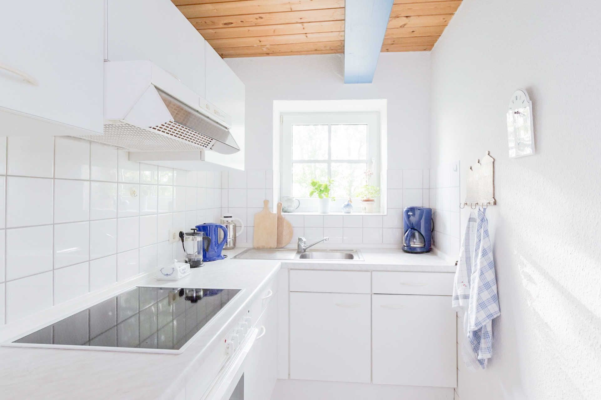 Kühlschrank, Ofen, Geschirrspüler, Hochstuhl