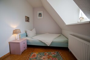 2 makuuhuonetta, vauvan matkasänky, Wi-Fi