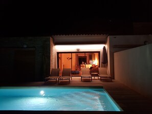 Outdoor pool, a heated pool