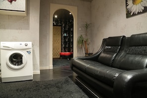 Iron/ironing board, free WiFi