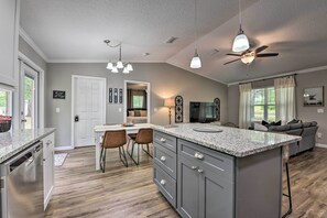 Interior - Serene Live Oak Home w/ Fire Pit by River + SOSMP! (Live Oak)