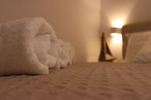 1 bedroom, free WiFi, bed sheets - Stunning 1-bed Apartment in Karterádos (Santorini)