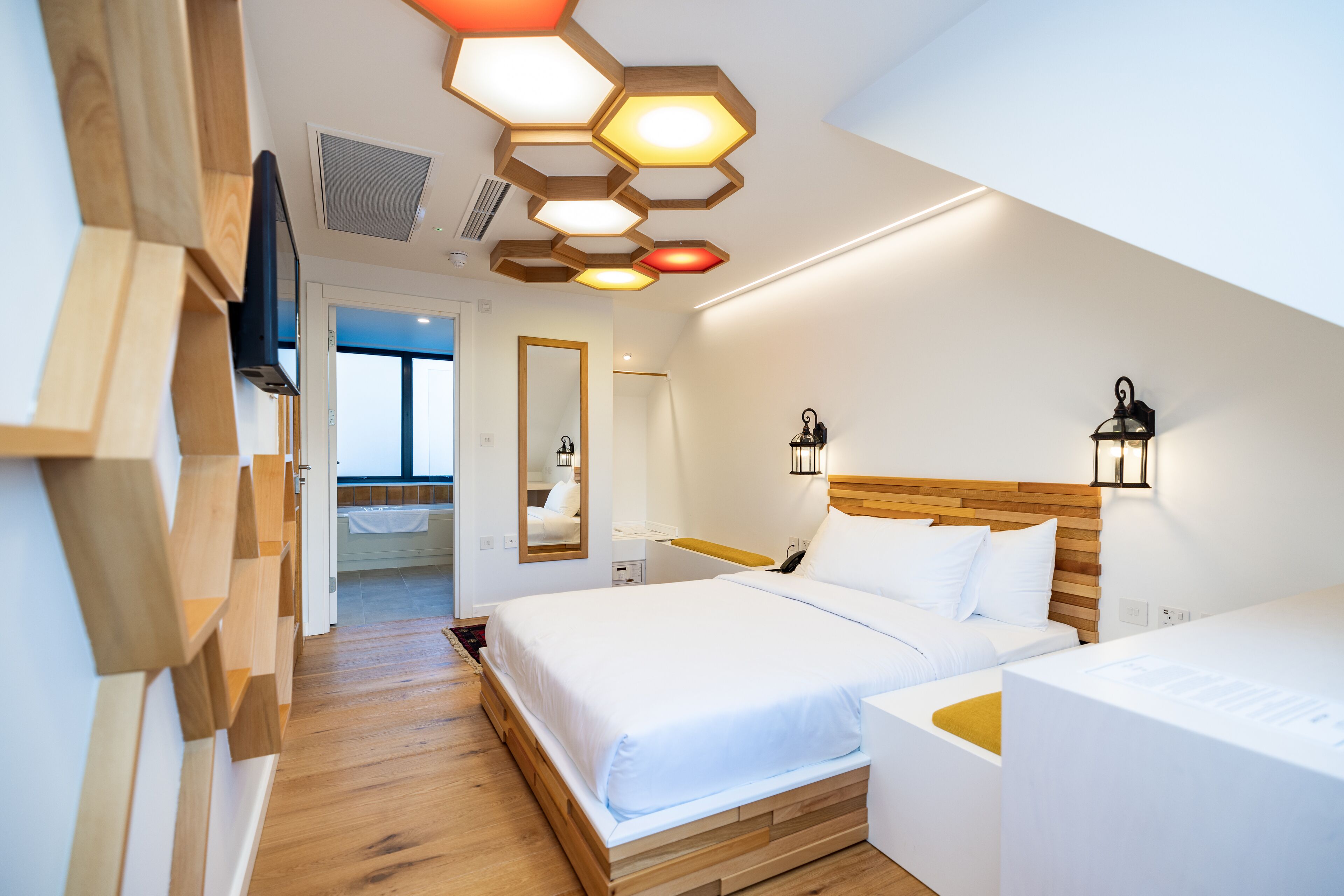 Deluxe King Room | Ropa de cama de alta calidad, edredón y camas con efecto memoria 