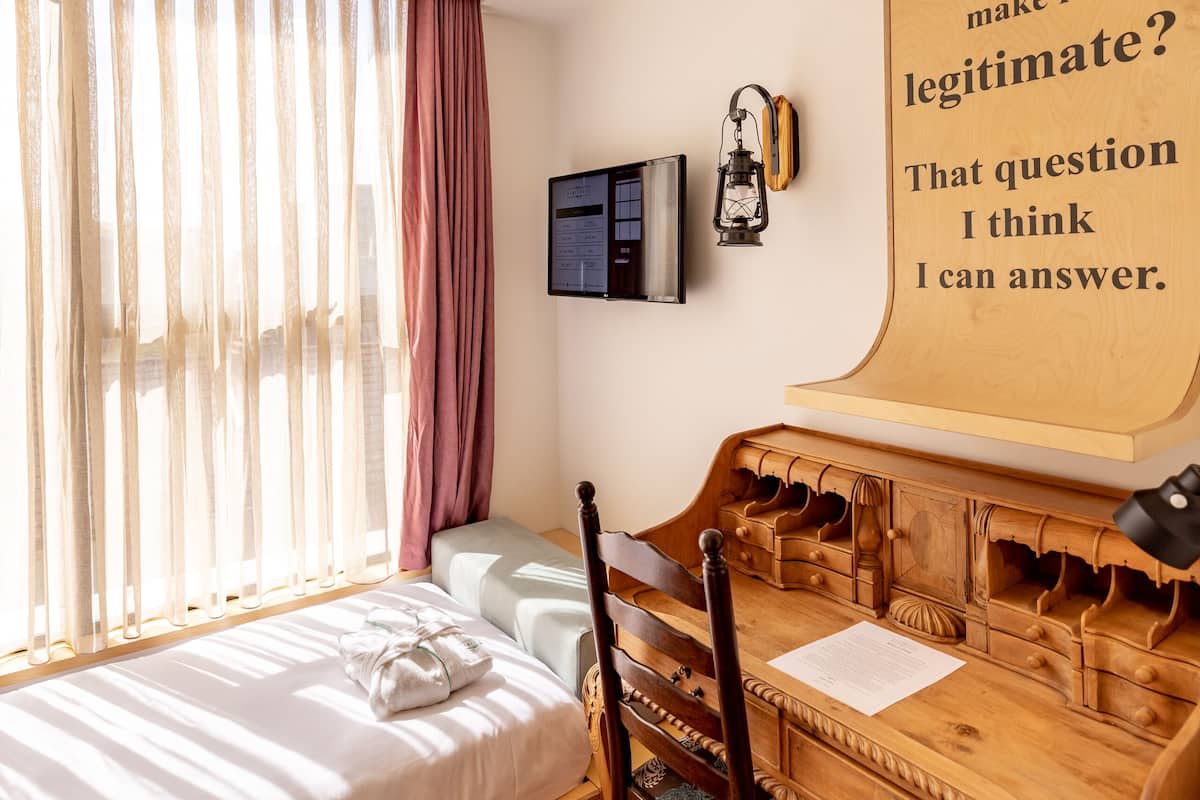 Superior Single Room | 1 bedroom, premium bedding, down comforters, memory foam beds