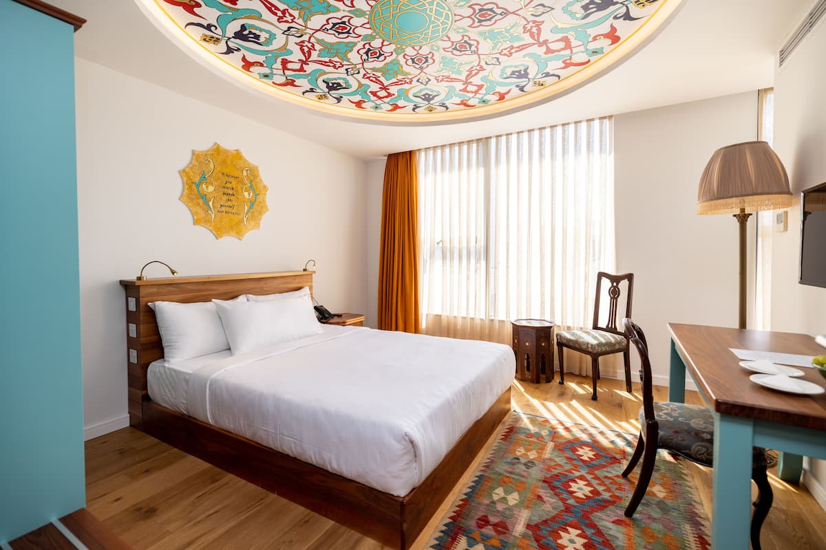 Family Room | 1 bedroom, premium bedding, down comforters, memory foam beds