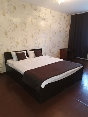 Condo económico | 1 habitación, tabla de planchar con plancha y wifi gratis 