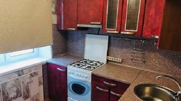 Economy-Apartment | Eigene Küche | Kühlschrank, Mikrowelle, Ofen, Herdplatte
