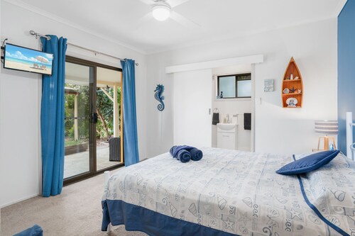 Country accommodation handy to town. Stunning rural views overlooking pool.