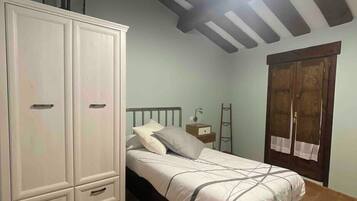 3 Schlafzimmer, BĂŒgeleisen/BĂŒgelbrett, Reisekinderbett, kostenloses WLAN