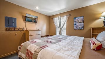 1 bedroom, free WiFi, bed sheets