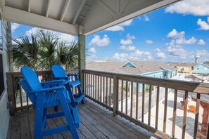 Property grounds - Family Beach Retreat Sleeps 14 - Treasure Island (Port Aransas)