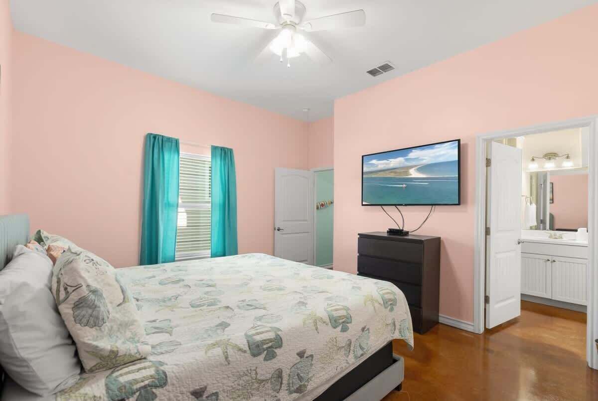 5 bedrooms, iron/ironing board, travel crib, WiFi