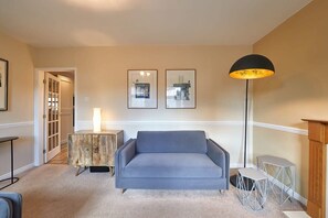 テレビ、書斎 / ワークスペース