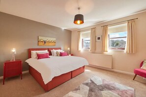 2 chambres, fer et planche à repasser, Wi-Fi gratuit, draps fournis