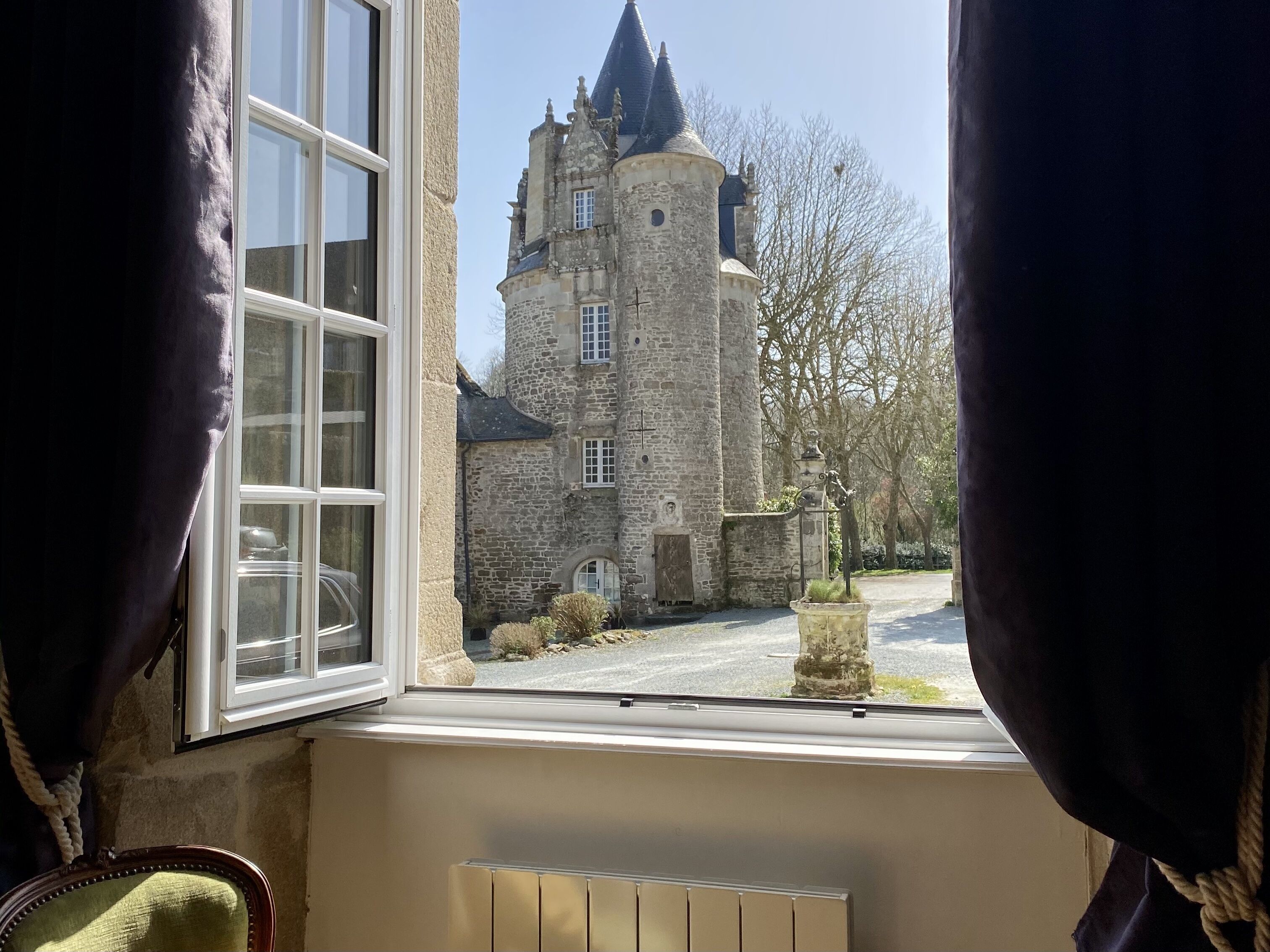 Vue magnifique du loft sur le donjon