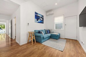 Smart TV, Netflix, streaming services, offices