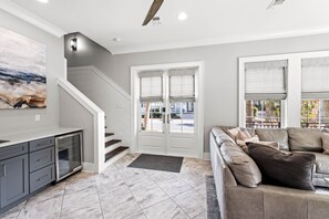 Smart TV, video games - Grand Pearl | Resort-Style Community Pool | Bikes | Private Beach (Inlet Beach)