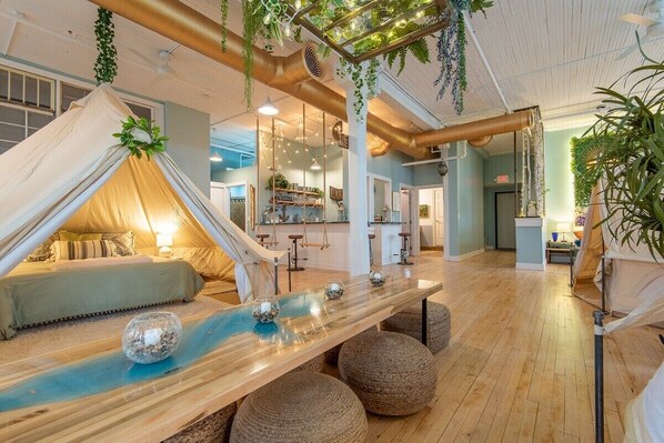 5 makuuhuonetta, Wi-Fi, vuodevaatteet