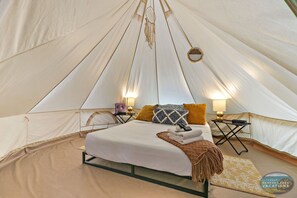 5 bedrooms, WiFi, bed sheets