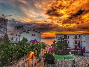 Suite junior | Minibar, caja de seguridad en la habitación, wifi gratis y ropa de cama