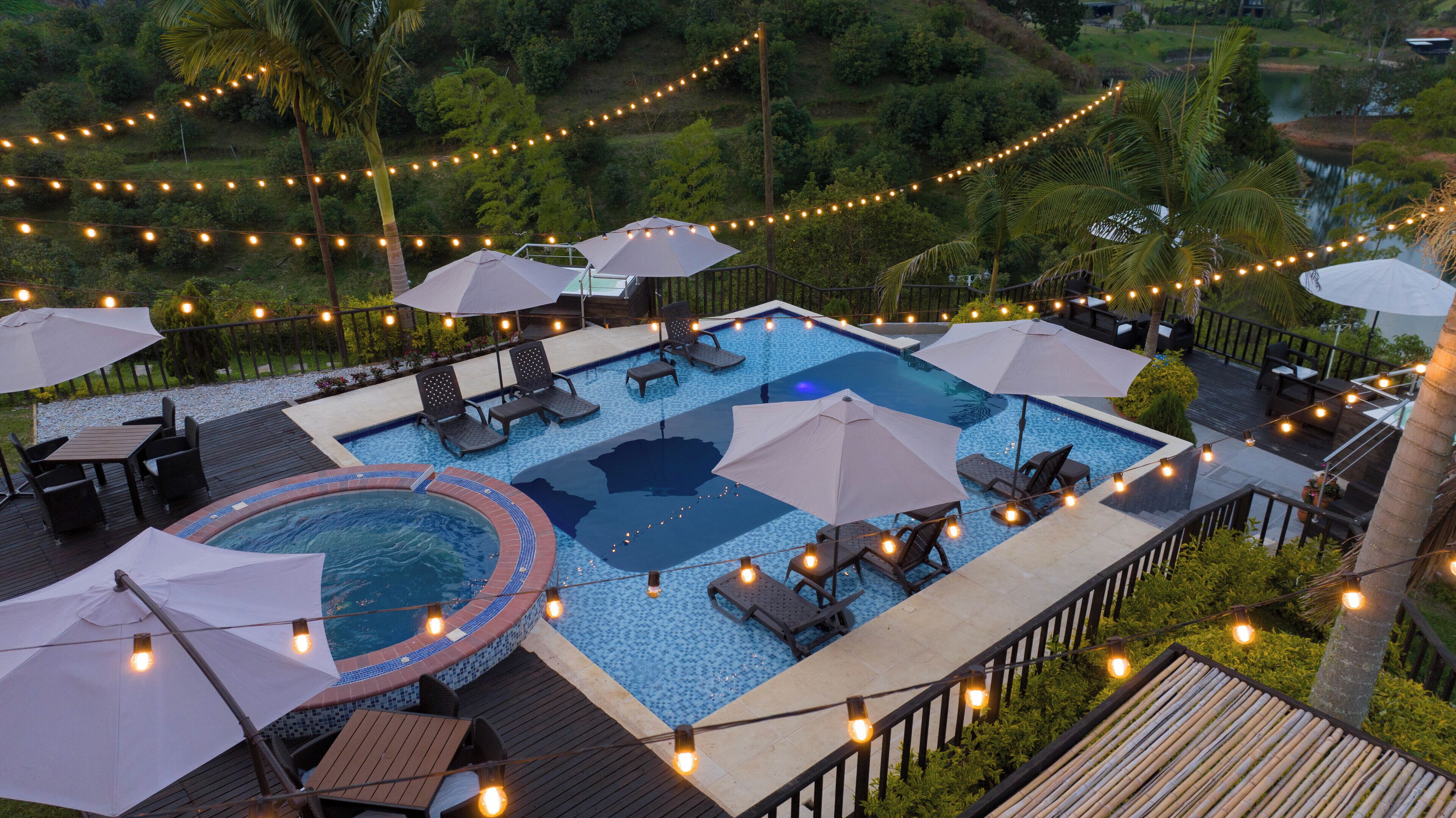 Piscine extérieure