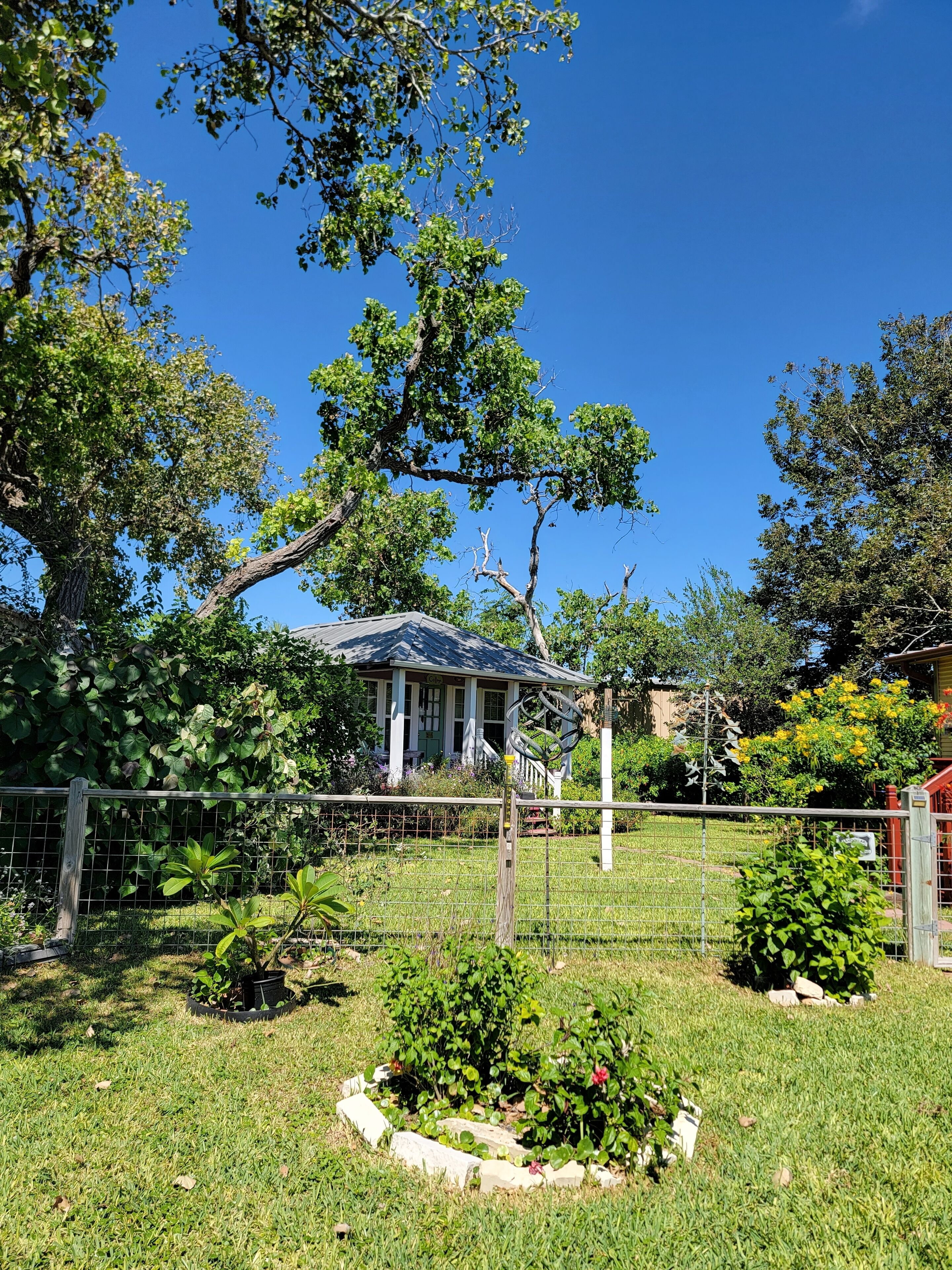 Vintage Cottage