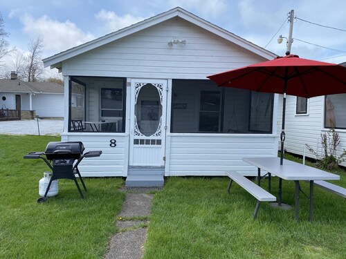 Great Strip Location | Walk to Lake | Wine Country | A/C | Grill & Firepit 