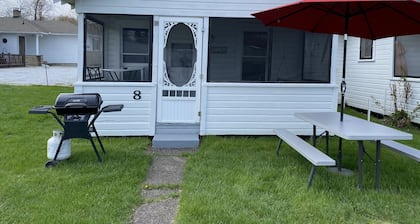 Great Strip Location | Walk to Lake | Wine Country | A/C | Grill & Firepit