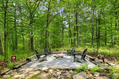 "Private Retreat" COZY, Cabin in the woods 