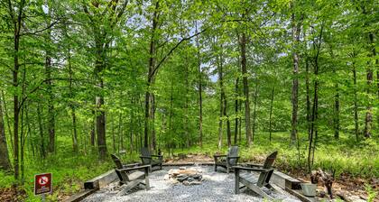 "Private Retreat" COZY, Cabin in the woods
