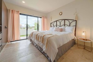 2 bedrooms, in-room safe, iron/ironing board, free WiFi