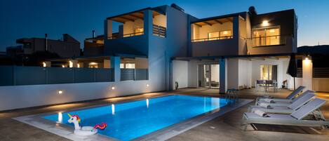 Ulkouima-allas, lämmitetty uima-allas