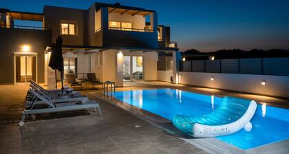 South Beach Villas - 3 bedroom sea view with heated pool