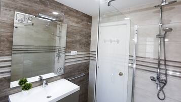 Shower, towels