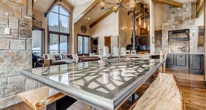 Lodge at Lewis Ranch By Silvercrest Lux CO~Ski in/out & Hot Tub ~ Sleeps 26