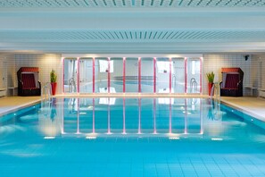 Exercise/lap pool