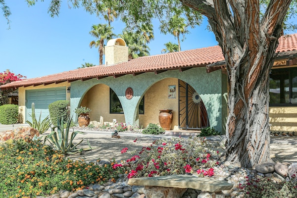 Perfect, vintage California ranch style home.