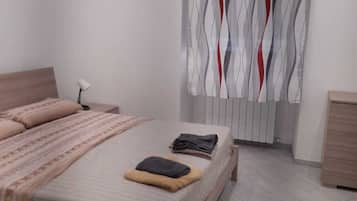 2 chambres, lit parapluie, Wi-Fi gratuit, draps fournis