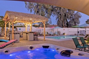 Terrace/patio - The Peacock Oasis: Saltwater Pool Retreat (Scottsdale)
